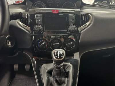 Lancia Ypsilon 1.2 69 CV 5 porte Gold Grigio usata Genova