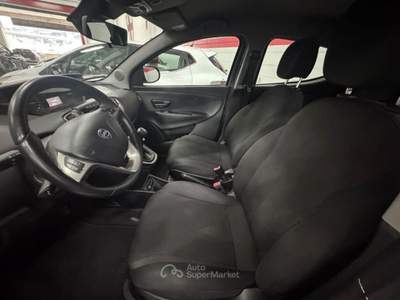 Lancia Ypsilon 1.2 69 CV 5 porte Gold Grigio usata Genova