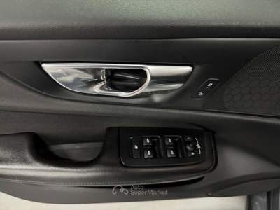 Volvo V60 D3 AWD Geartronic Momentum PER OPERATORI DEL SETTORE Grigio usata Genova
