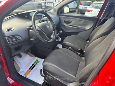 Lancia Ypsilon OK neo pat. 1.2 69 CV GPL Ecochic Silver Rosso usata VENEZIA