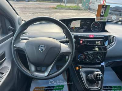Lancia Ypsilon OK neo pat. 1.2 69 CV GPL Ecochic Silver Rosso usata VENEZIA