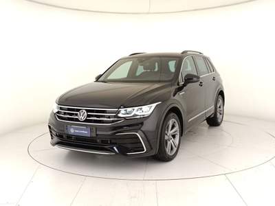 Volkswagen Tiguan 2.0 tdi r-line 4motion 150cv dsg Nero usata Bari