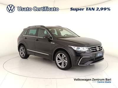Volkswagen Tiguan 2.0 tdi r-line 4motion 150cv dsg Nero usata Bari