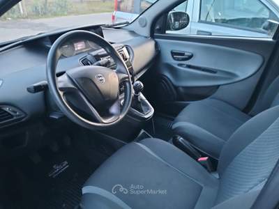 Lancia Ypsilon Ben tenuta, completamente tagliandata, tenuta sempre in garage usata Vairano Patenora