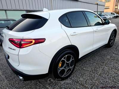 Alfa Romeo Stelvio 2.2 Turbodiesel 160 CV AT8 RWD Sport-Tech Bianco usata Trevi