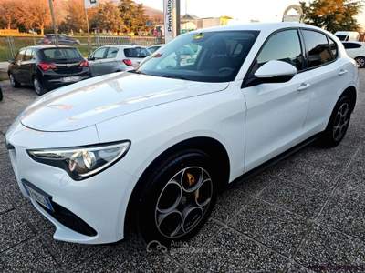 Alfa Romeo Stelvio 2.2 Turbodiesel 160 CV AT8 RWD Sport-Tech Bianco usata Trevi