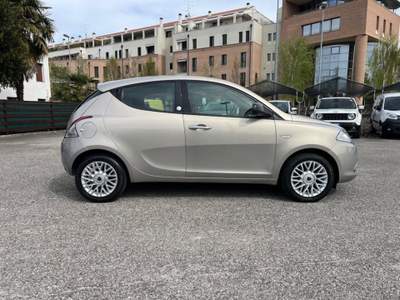 Lancia Ypsilon 1.2 69 CV 5 porte GPL Ecochic Gold Grigio usata Portogruaro