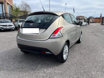 Lancia Ypsilon 1.2 69 CV 5 porte GPL Ecochic Gold Grigio usata Portogruaro