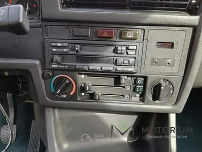 BMW Serie 3 318i 
 Argento usata Pontecagnano Faiano