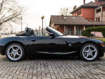 BMW Z4 2.2 170CV FULL OPTIONAL - CAMBIO AUTOMATICO Nero usata Castiraga Vidardo