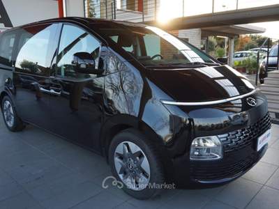 Hyundai Staria 2.2 MT 2WD 9 posti Wagon Nero usata Pordenone