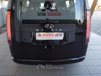 Hyundai Staria 2.2 MT 2WD 9 posti Wagon Nero usata Pordenone