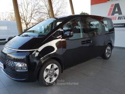 Hyundai Staria 2.2 MT 2WD 9 posti Wagon Nero usata Pordenone