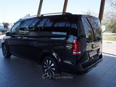 Mercedes-Benz Classe V d Automatic 4Matic Premium long Nero usata Pordenone