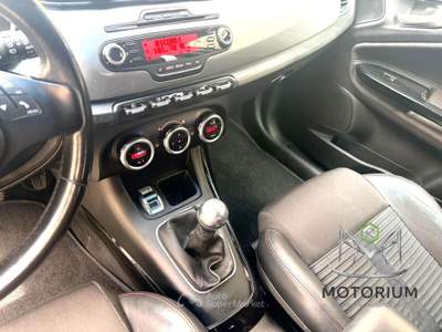 Alfa Romeo Giulietta 2.0 jtdm(2) Distinctive 140cv Bianco usata Rende