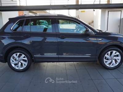 Volkswagen Tiguan 2.0 TDI 150 CV SCR DSG Elegance Grigio usata Pordenone