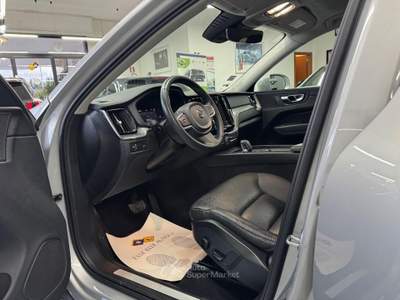 Volvo XC60 B4 automatico Plus Dark Grigio usata Andria