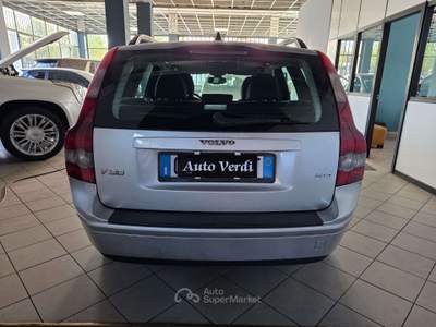 Volvo V50 V50 2.0d Momentum Argento usata Cernusco sul Naviglio