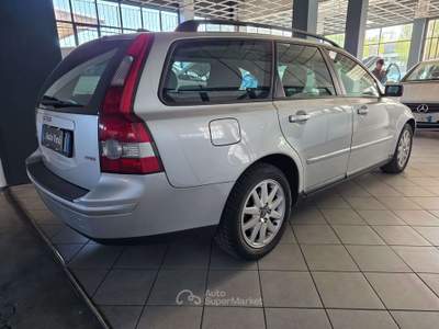 Volvo V50 V50 2.0d Momentum Argento usata Cernusco sul Naviglio