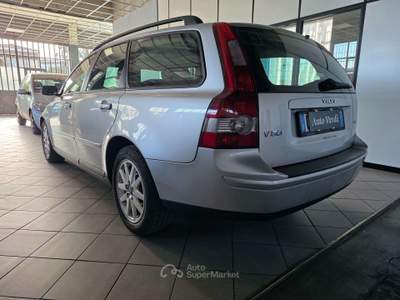 Volvo V50 V50 2.0d Momentum Argento usata Cernusco sul Naviglio