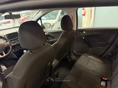 Peugeot 2008 S&S Allure 110CV Ok Neopatentati Grigio usata Prato