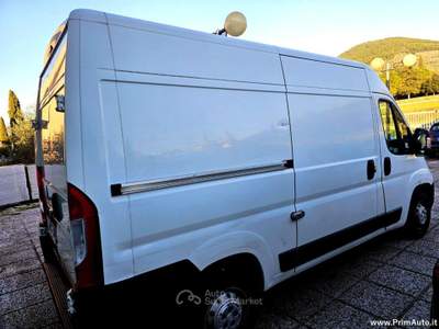 Peugeot Boxer 330 2.2 BlueHDi 140 S&S L3H2 Furgone Bianco usata Trevi