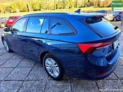 Skoda Octavia 2.0 TDI EVO SCR Wagon Ambition Blu/Azzurro usata Trevi