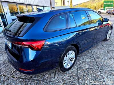 Skoda Octavia 2.0 TDI EVO SCR Wagon Ambition Blu/Azzurro usata Trevi