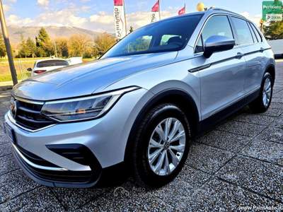 Volkswagen Tiguan 2.0 TDI 150 CV SCR DSG Life Argento usata Trevi