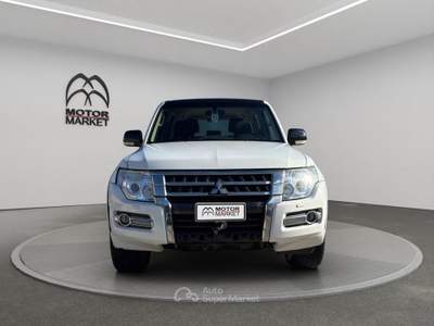 Mitsubishi Pajero 3.2 DI-D Common Rail Intense Auto Bianco usata Roma