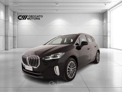 BMW Serie 2 Active Tourer 218d 218 d Luxury DCT Nero usata Padova