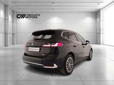 BMW Serie 2 Active Tourer 218d 218 d Luxury DCT Nero usata Padova
