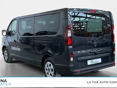 Renault Trafic  -  2.0 blue dci 150cv l2 authentic Grigio usata Marcianise