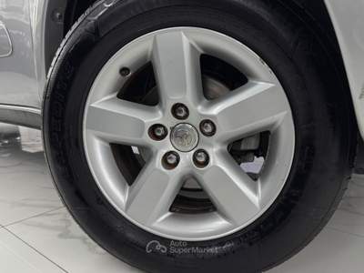 Toyota RAV4 2.0 Tdi D-4D Full Opt Grigio usata Qualiano