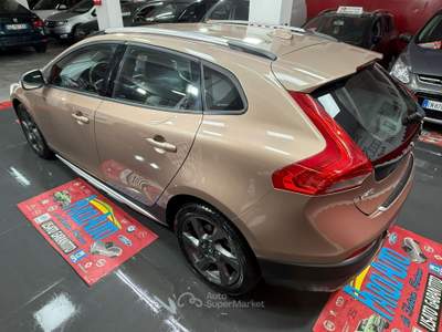 Volvo V40 Cross Country 1.6 114cv - 2014 Marrone usata Giugliano in Campania
