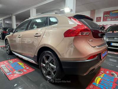 Volvo V40 Cross Country 1.6 114cv - 2014 Marrone usata Giugliano in Campania