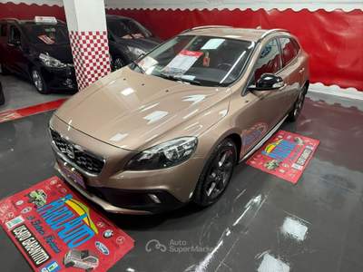 Volvo V40 Cross Country 1.6 114cv - 2014 Marrone usata Giugliano in Campania