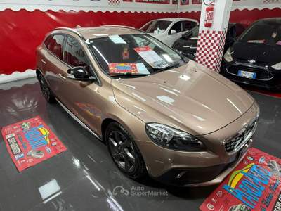 Volvo V40 Cross Country 1.6 114cv - 2014 Marrone usata Giugliano in Campania