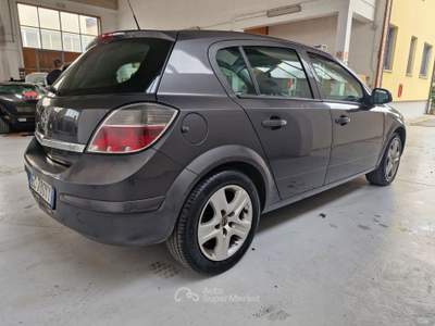 Opel Astra OPEL ASTRA GPL Grigio usata Castel San Pietro Terme
