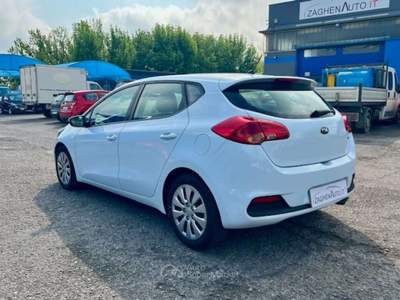 Kia Ceed 1.6 CRDi 110 CV 5 porte Cool Bianco usata Borgo San Giacomo