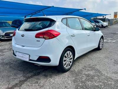 Kia Ceed 1.6 CRDi 110 CV 5 porte Cool Bianco usata Borgo San Giacomo