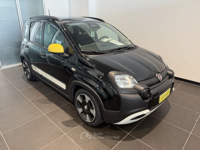 Fiat Panda 1.0 FireFly 70cv S&S Hybrid Pandina Nero usata Salerno