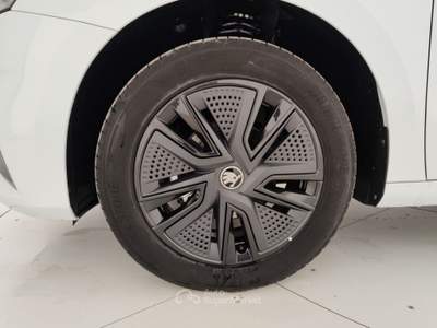 Skoda Fabia 1.0 MPI Evo 59KW YOUNG EDITION Bianco usata Massa