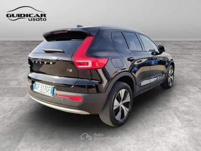 Volvo XC40 1.5 T2 Momentum Pro Geartronic Nero usata Lucca