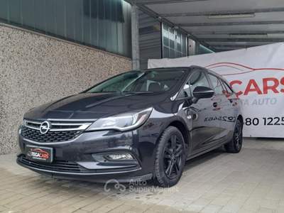 Opel Astra Vendita usata Traversetolo