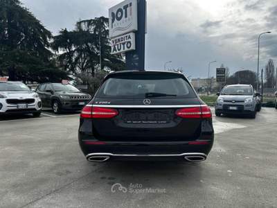 Mercedes-Benz Classe E E200d S.W. Auto Avantgarde Nero usata CASTENASO