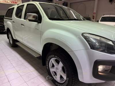 Isuzu D-Max 2.5 Crew Solar Plus 4WD - AUTOVETTURA Bianco usata Siena