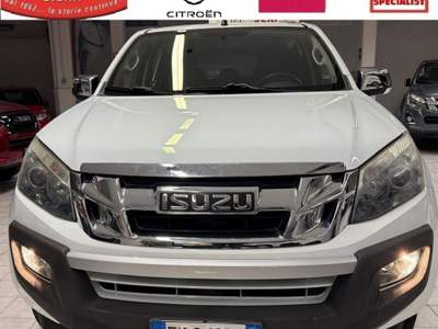 Isuzu D-Max 2.5 Crew Solar Plus 4WD - AUTOVETTURA Bianco usata Siena