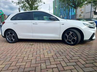 Hyundai i30 1.0 T-GDI iMT 48V 5 porte N-Line Bianco usata Savona