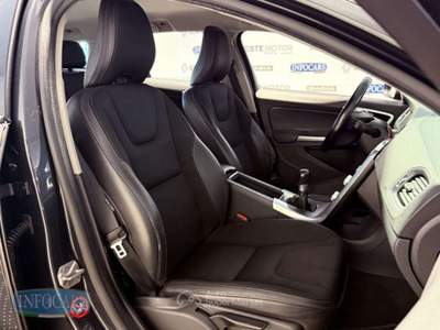 Volvo V60 D2 1.6 116 CV Kinetic Grigio usata Este